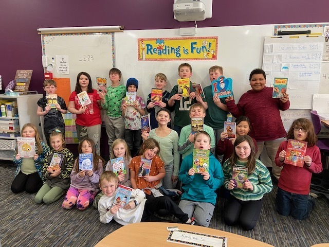 Thank you EES Parent’s Club for the books and donuts!
