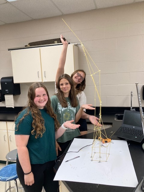 ๐๐ Spaghetti Tower Champions in Mr. Senti's Physics Class! ๐๐
